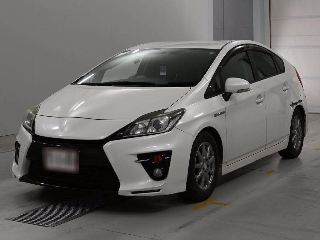 TOYOTA PRIUS