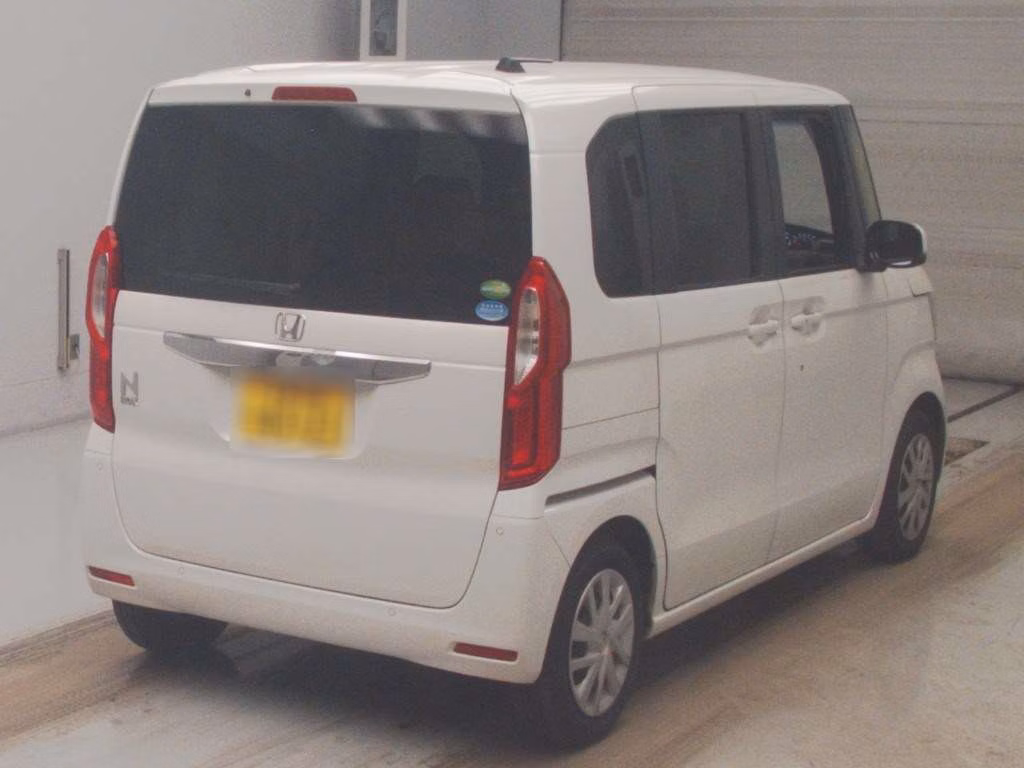 HONDA N-BOX