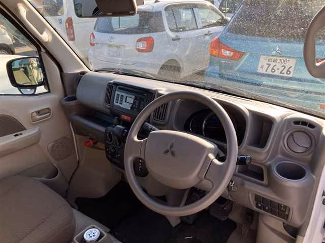 MITSUBISHI MINICAB