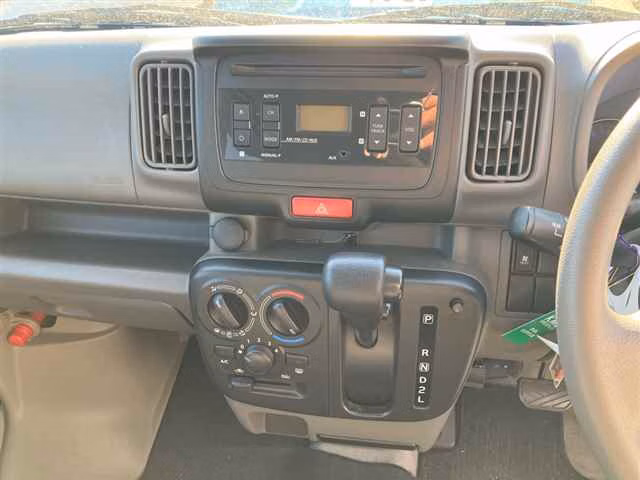 MITSUBISHI MINICAB