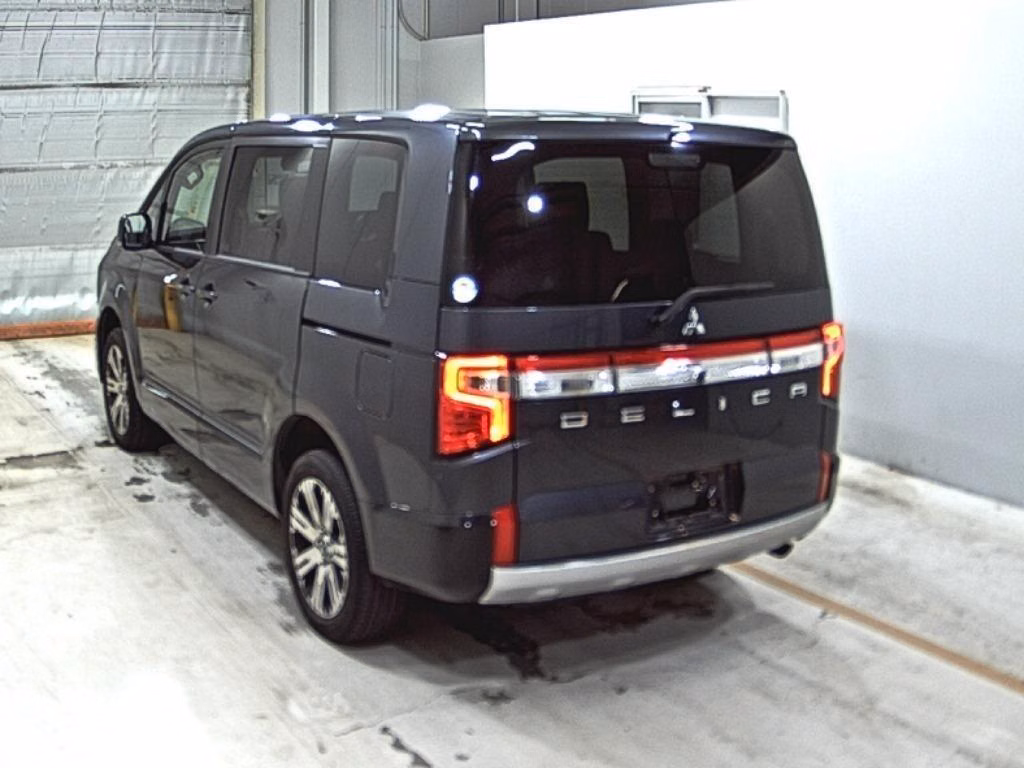 MITSUBISHI DELICA D:5