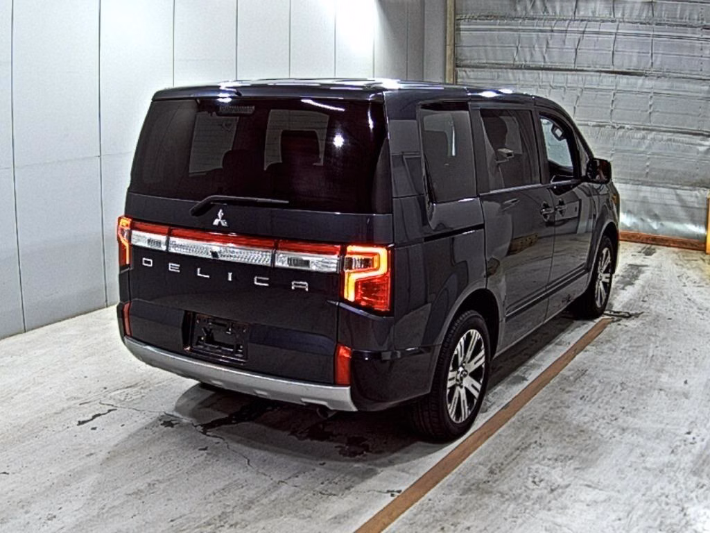 MITSUBISHI DELICA D:5