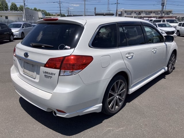 SUBARU LEGACY