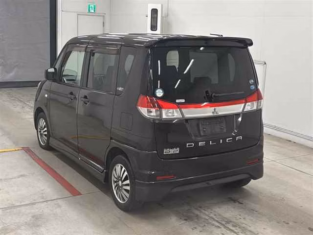 MITSUBISHI DELICA D:2