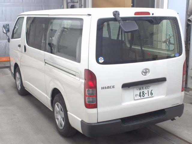 TOYOTA REGIUS ACE