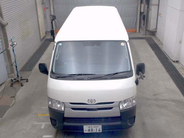 TOYOTA REGIUS ACE