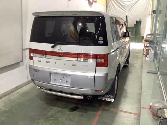 MITSUBISHI DELICA D:5