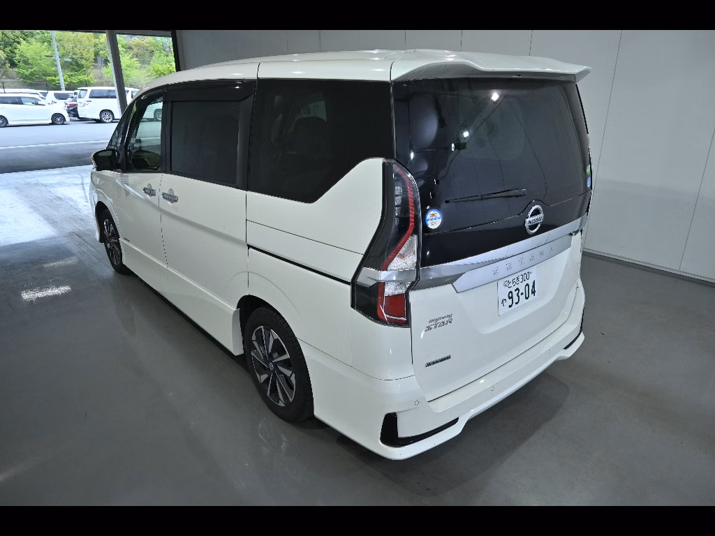 NISSAN SERENA