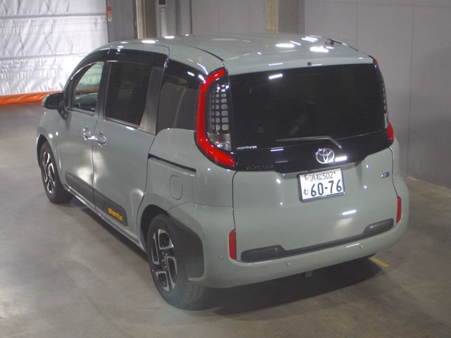 TOYOTA SIENTA