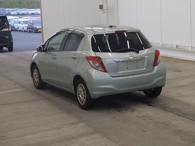 TOYOTA VITZ