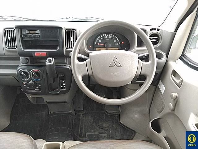 MITSUBISHI MINICAB