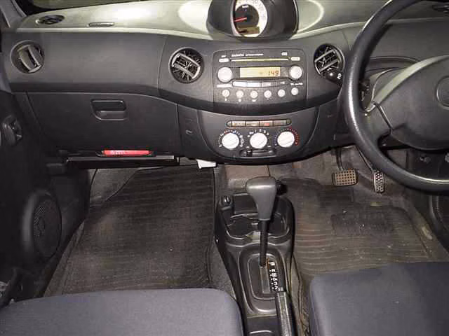 DAIHATSU ESSE