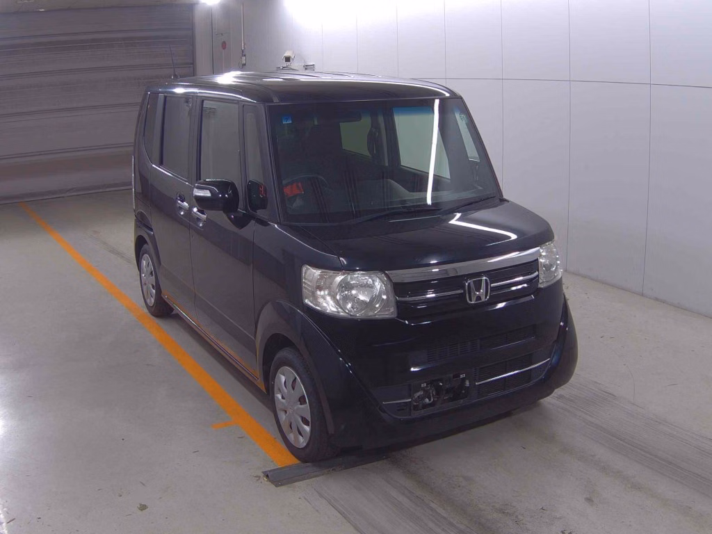 HONDA N-BOX