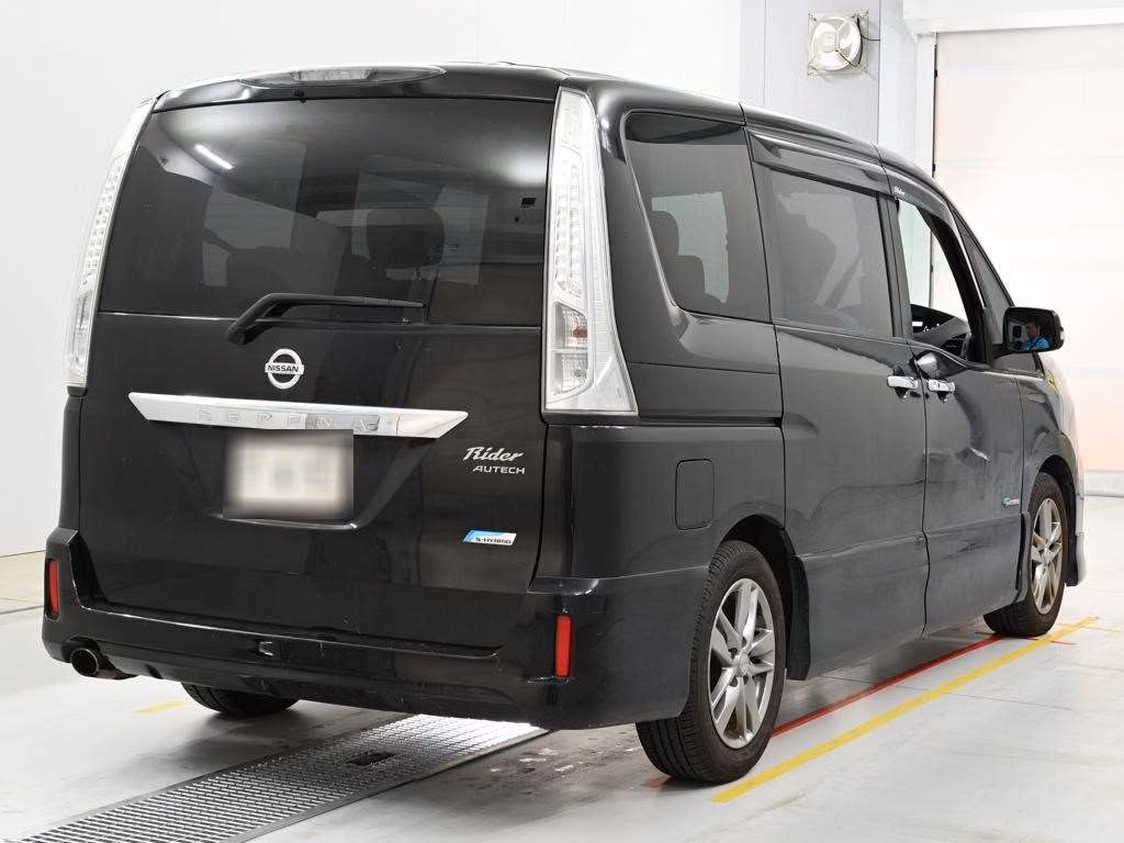 NISSAN SERENA