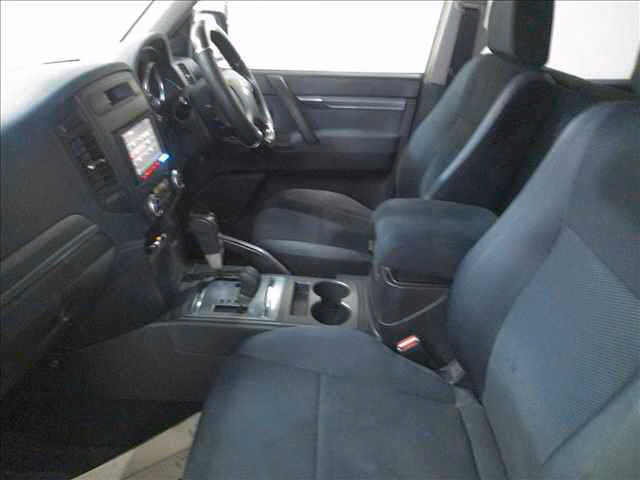 MITSUBISHI PAJERO