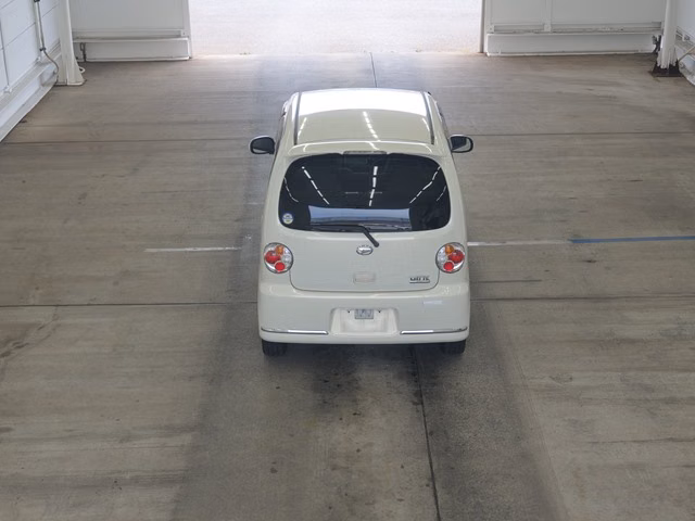 DAIHATSU MOVE LATTE
