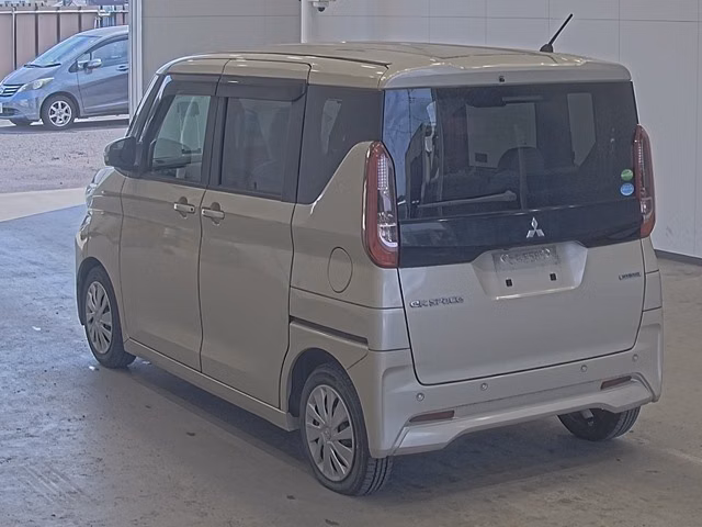 MITSUBISHI EK SPACE