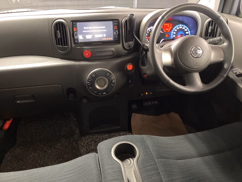 NISSAN CUBE
