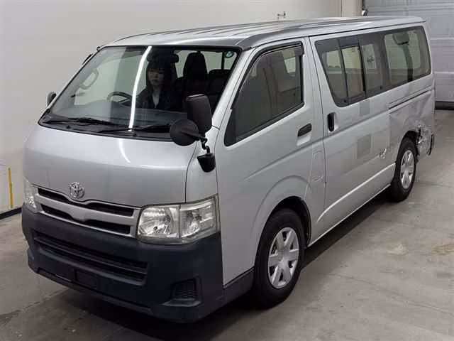 TOYOTA REGIUS ACE