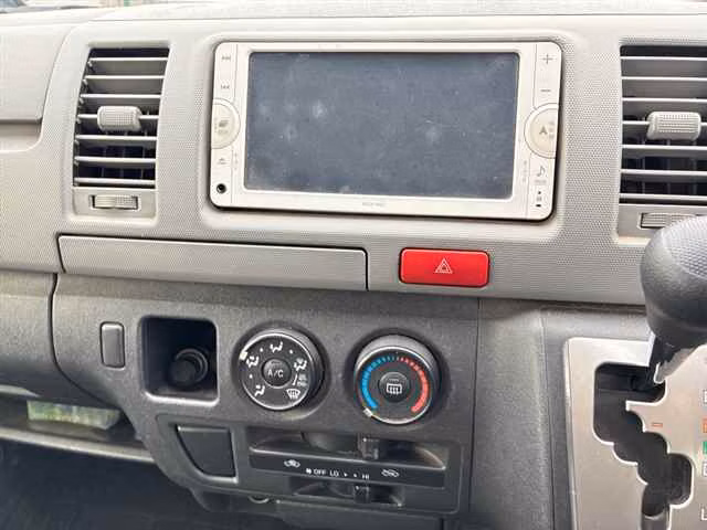 TOYOTA REGIUS ACE