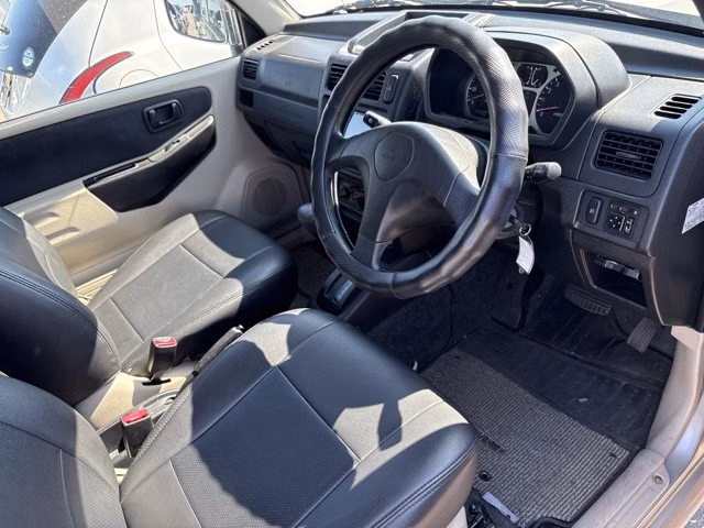 MITSUBISHI PAJERO MINI