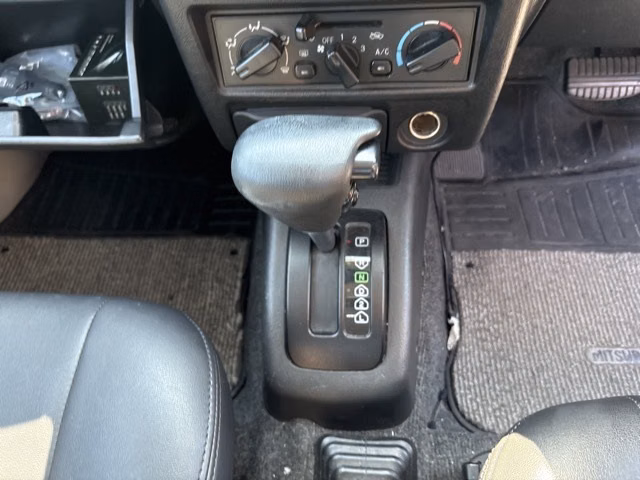 MITSUBISHI PAJERO MINI