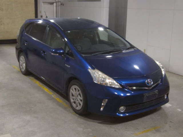 TOYOTA PRIUS ALPHA