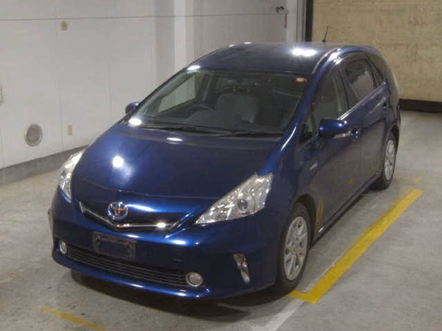 TOYOTA PRIUS ALPHA