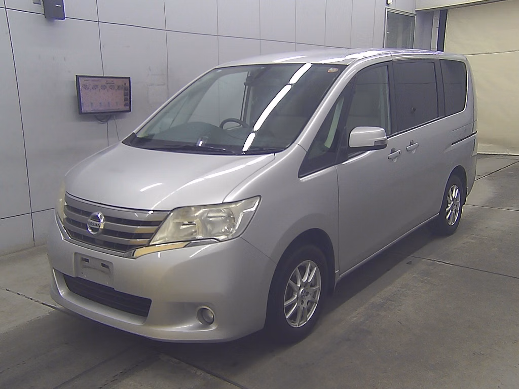 NISSAN SERENA