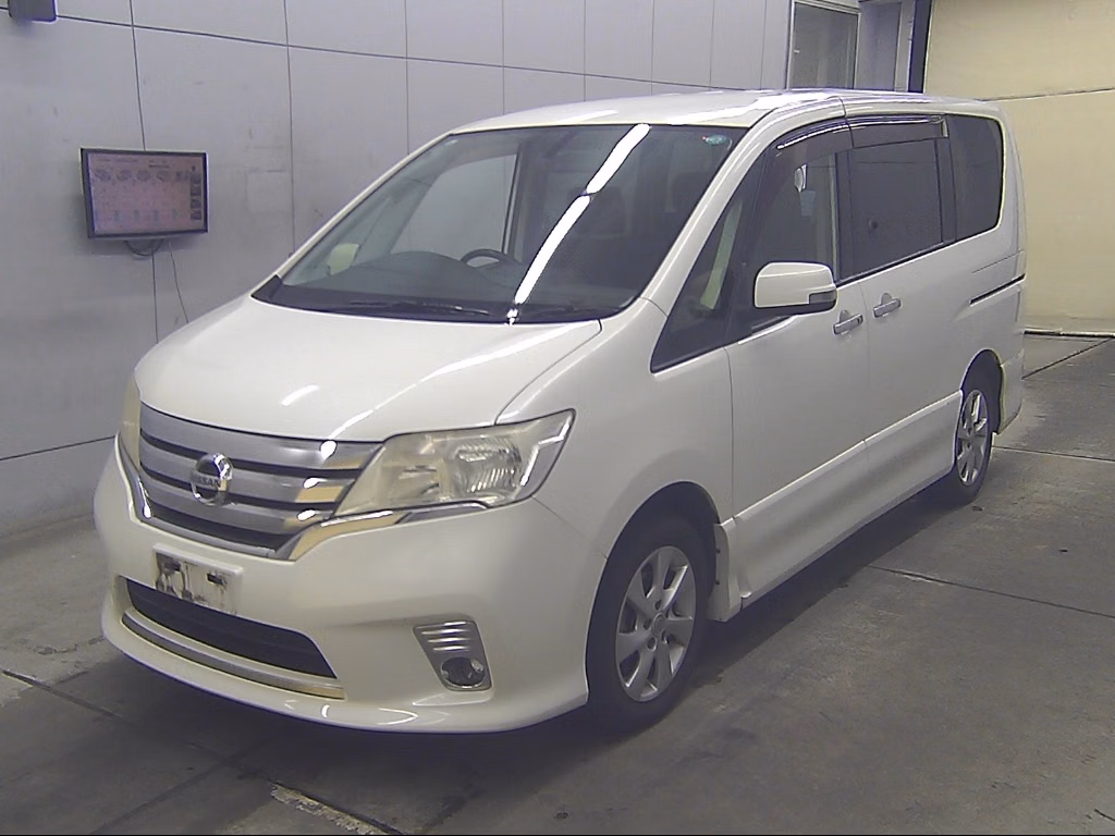 NISSAN SERENA