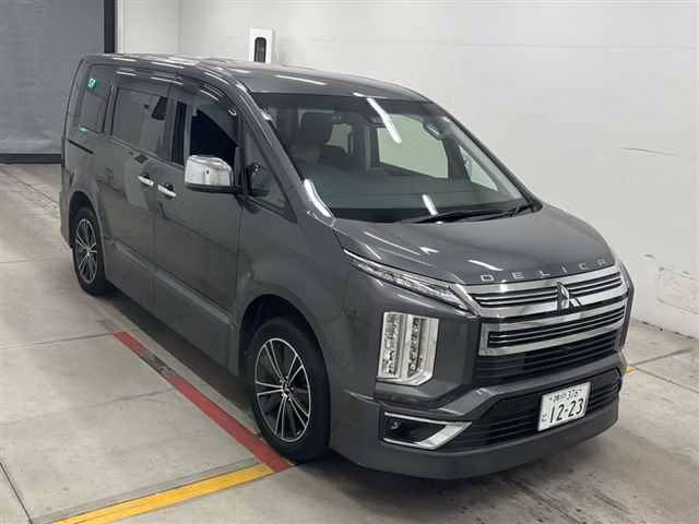 MITSUBISHI DELICA D:5