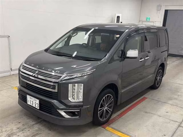 MITSUBISHI DELICA D:5