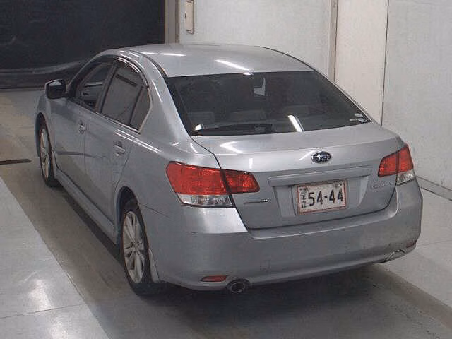 SUBARU LEGACY B4