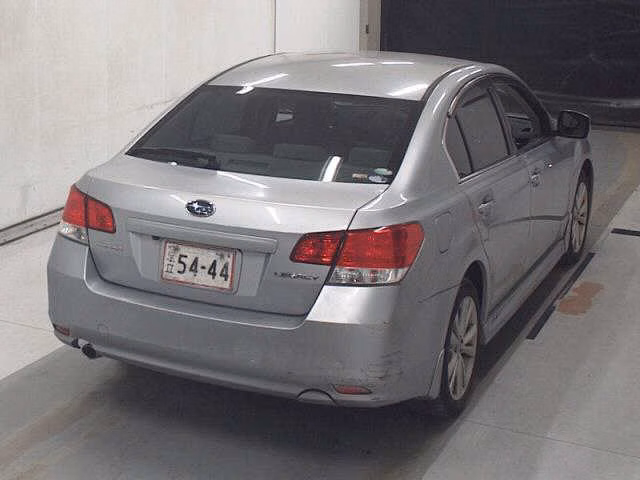 SUBARU LEGACY B4