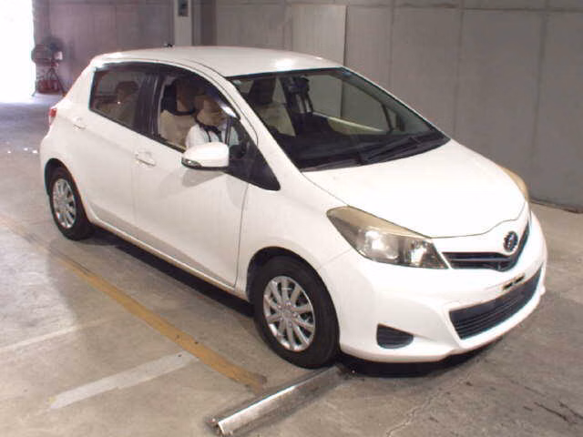 TOYOTA VITZ
