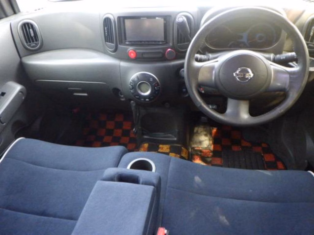 NISSAN CUBE