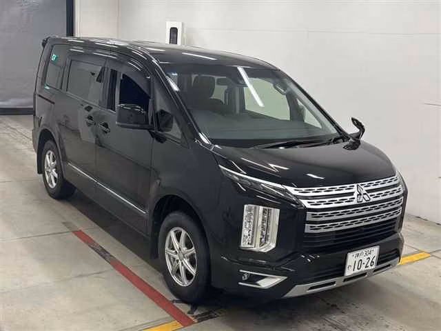 MITSUBISHI DELICA D:5