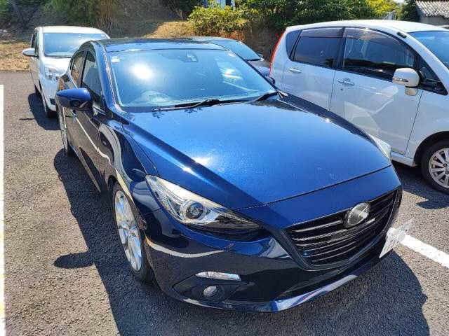 MAZDA AXELA