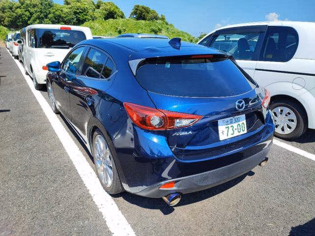 MAZDA AXELA