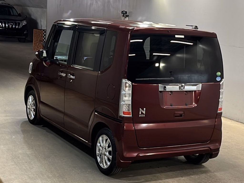 HONDA N-BOX