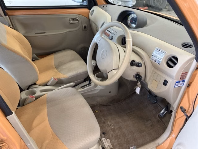 DAIHATSU ESSE