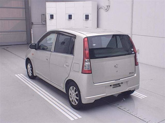 DAIHATSU MIRA