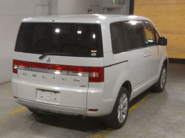 MITSUBISHI DELICA D:5