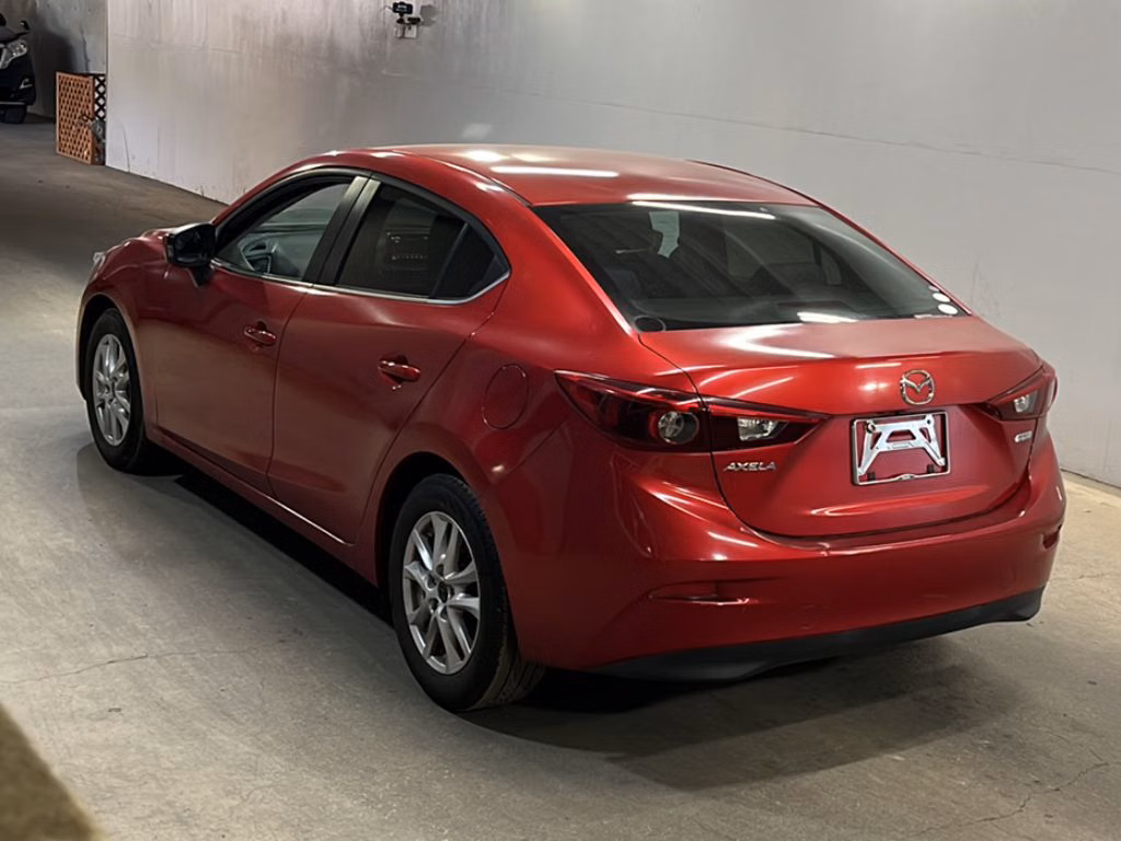 MAZDA AXELA