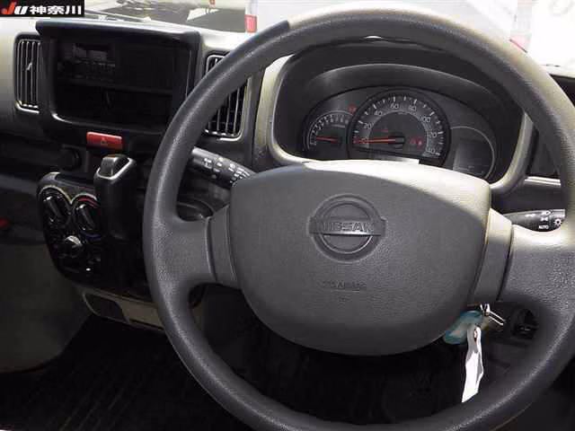 NISSAN NV100 CLIPPER