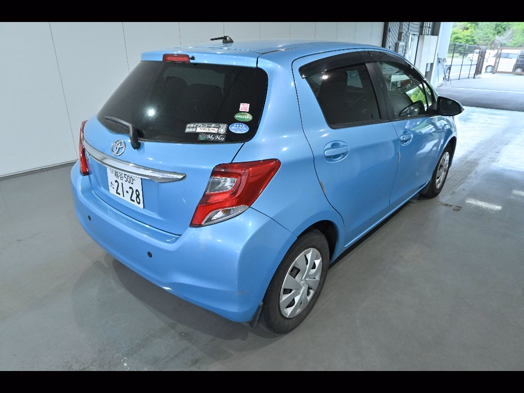 TOYOTA VITZ