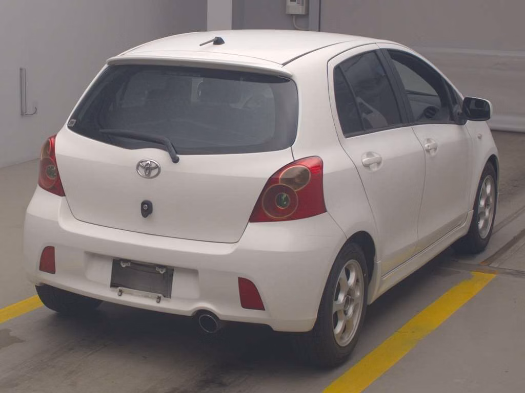 TOYOTA VITZ