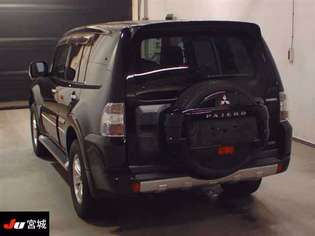 MITSUBISHI PAJERO