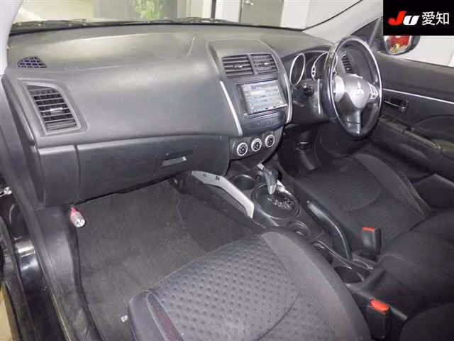 MITSUBISHI RVR