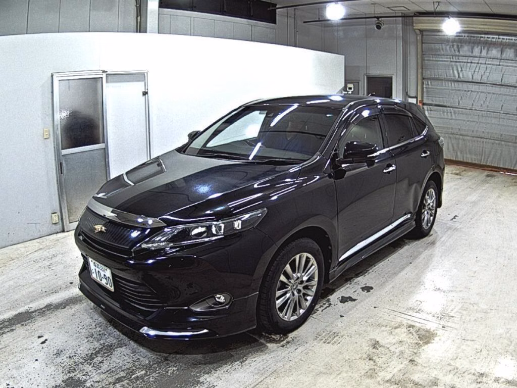 TOYOTA HARRIER